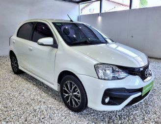 Toyota Etios Usado en Córdoba Financiado