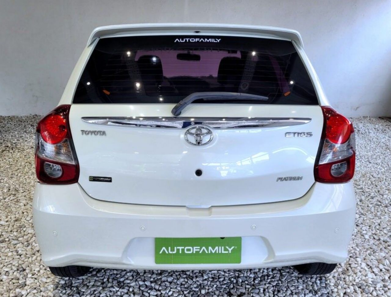 Toyota Etios Usado Financiado en Córdoba, deRuedas