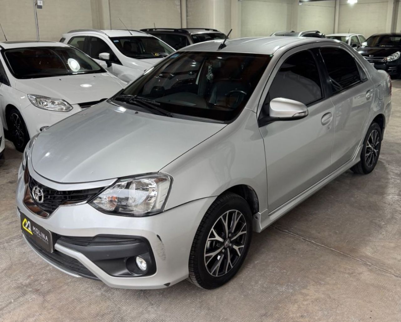 Toyota Etios Usado en Mendoza, deRuedas