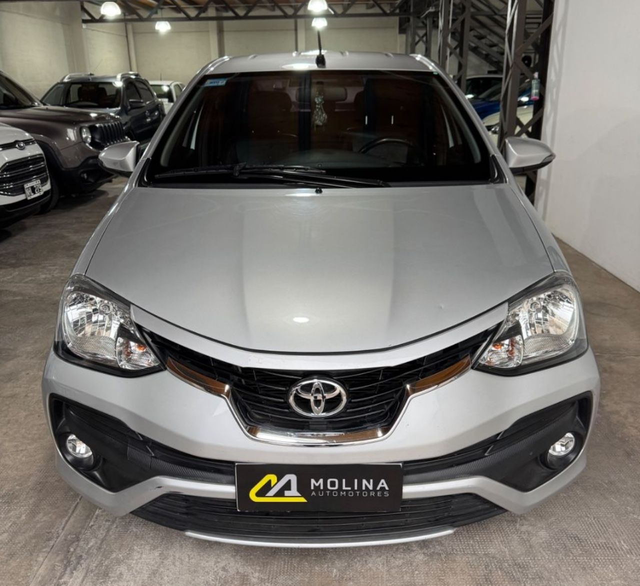 Toyota Etios Usado en Mendoza, deRuedas