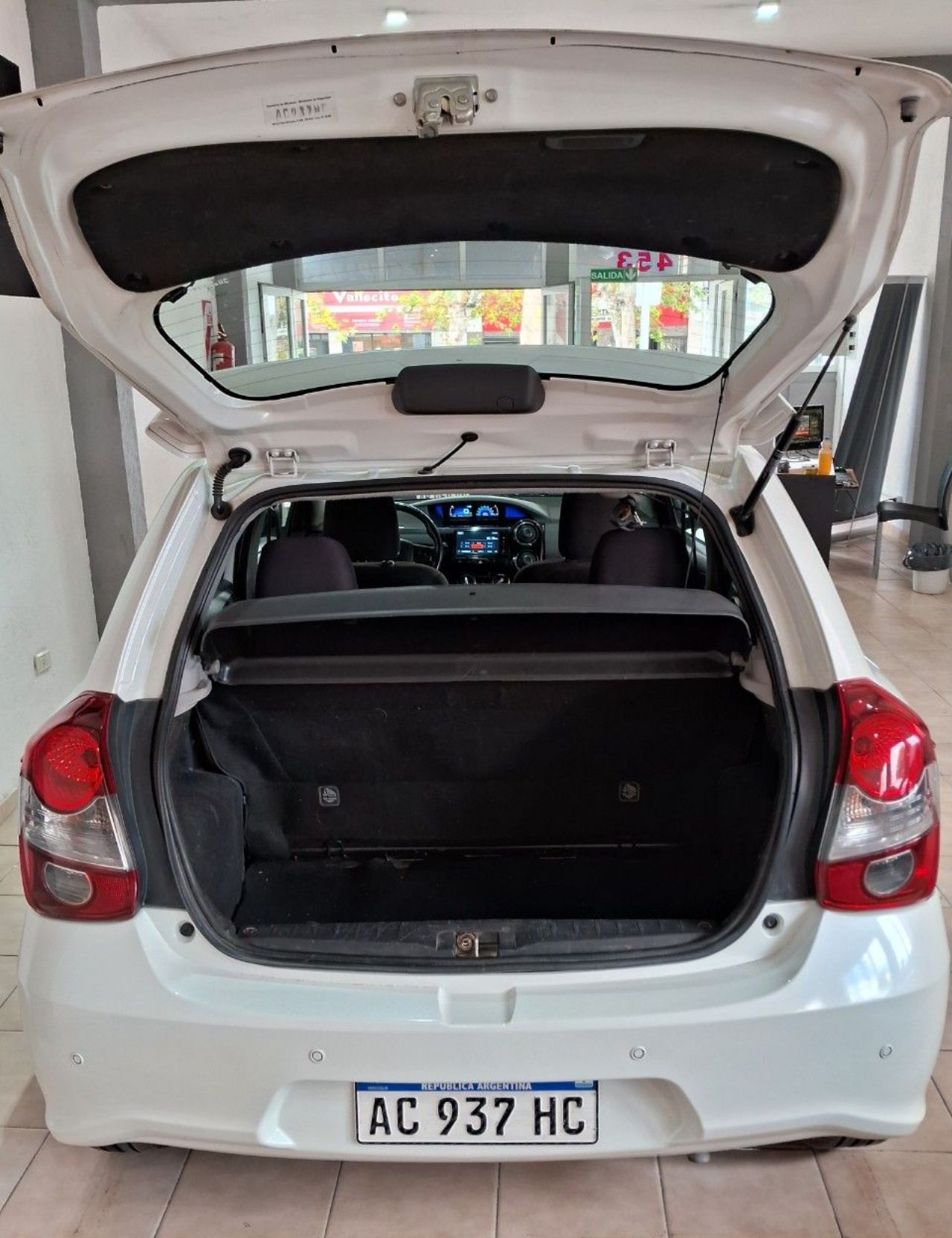 Toyota Etios Usado en Mendoza, deRuedas