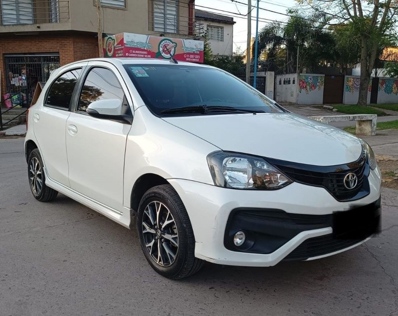 Toyota Etios Usado en Buenos Aires, deRuedas