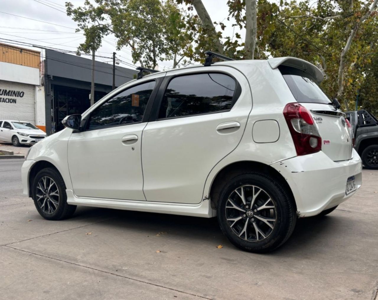 Toyota Etios Usado en Mendoza, deRuedas