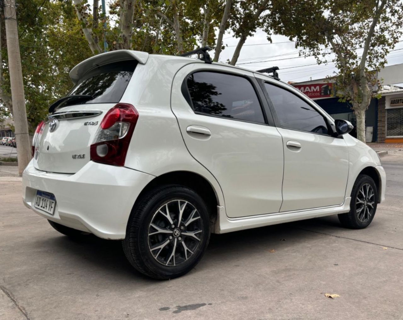 Toyota Etios Usado en Mendoza, deRuedas