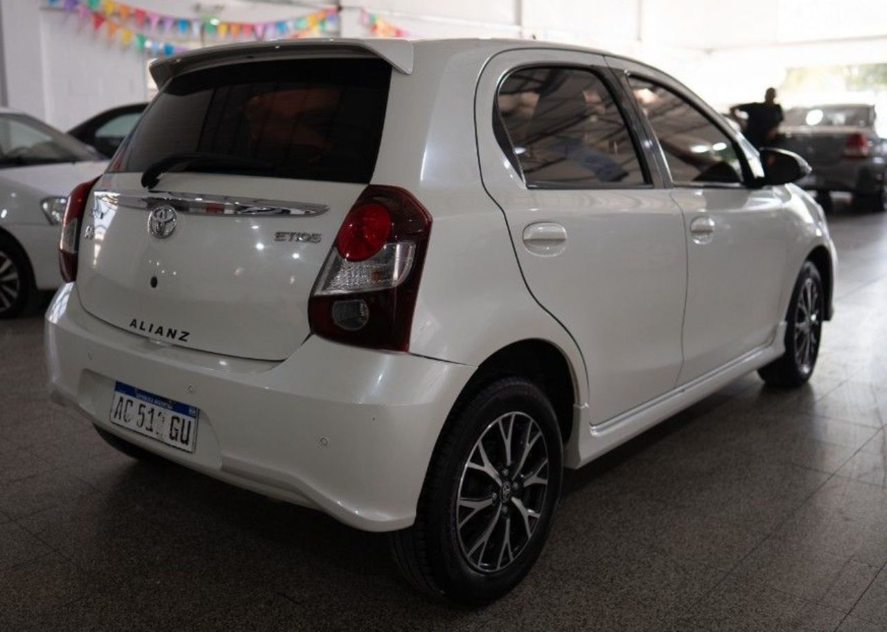 Toyota Etios Usado en San Luis, deRuedas