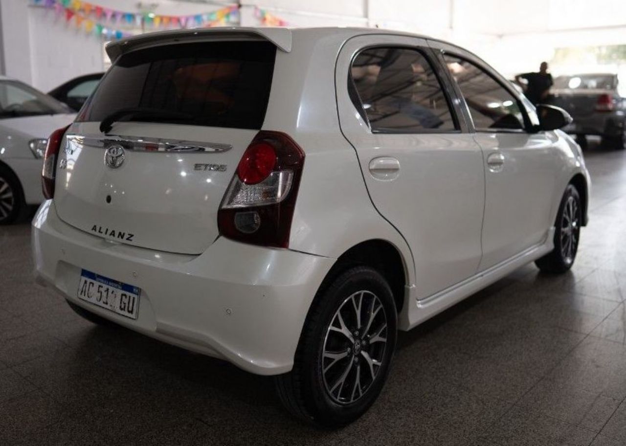 Toyota Etios Usado en San Luis, deRuedas