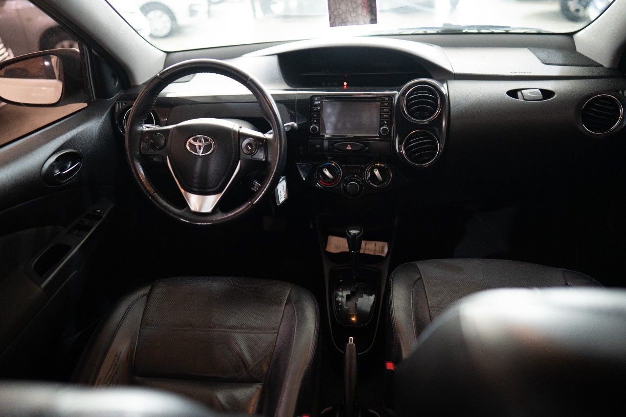 Toyota Etios Usado en San Luis, deRuedas