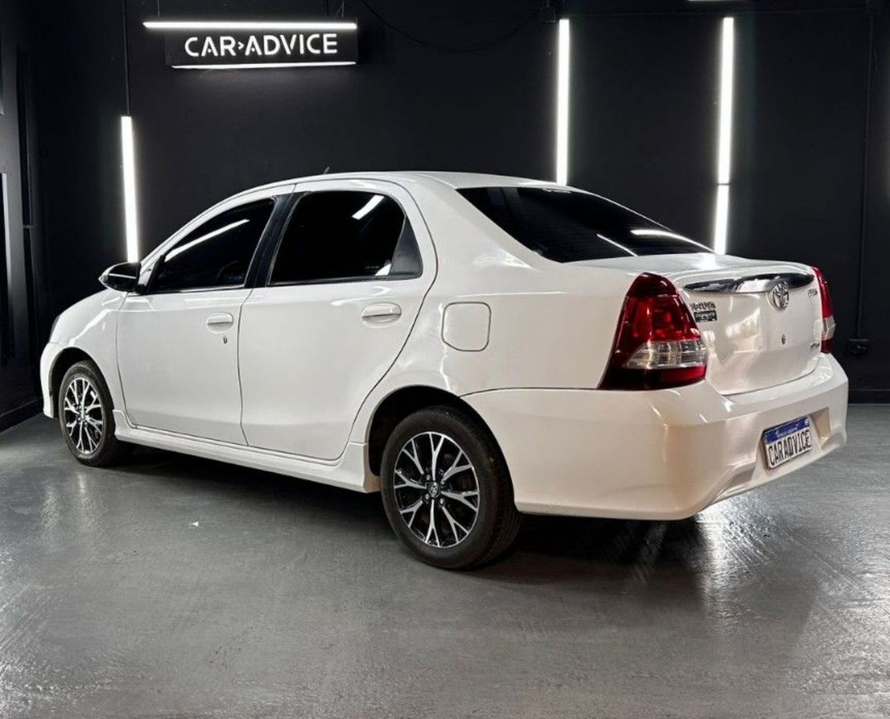 Toyota Etios Usado en Córdoba, deRuedas