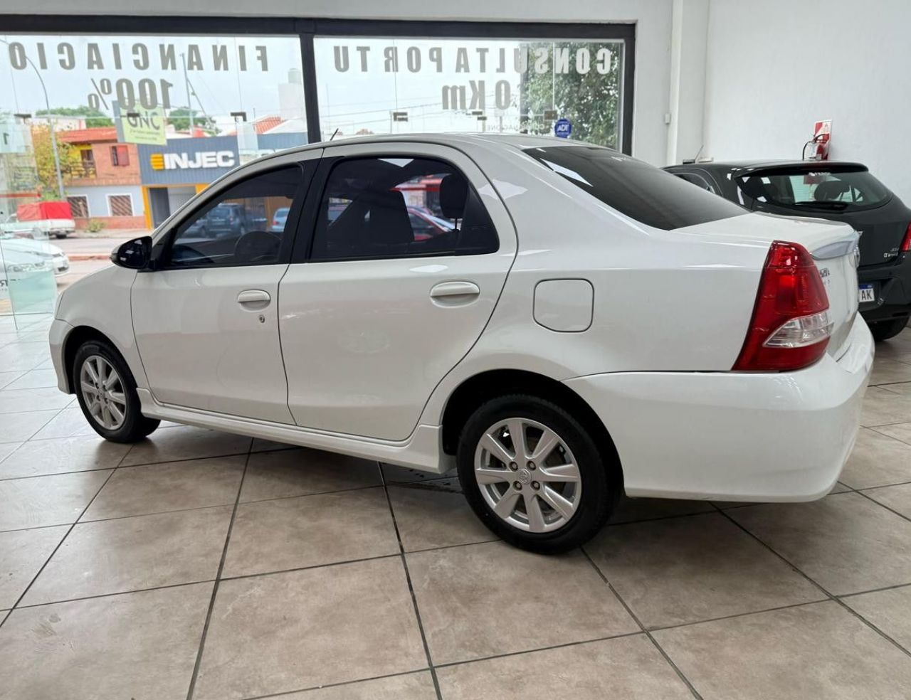 Toyota Etios Usado Financiado en Córdoba, deRuedas