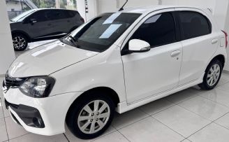 Toyota Etios Usado en Córdoba Financiado