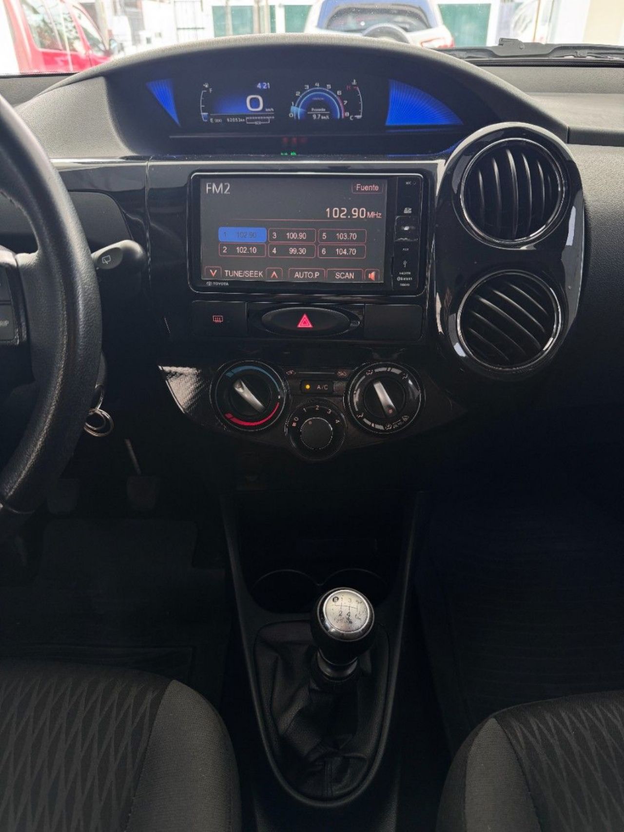 Toyota Etios Usado Financiado en Córdoba, deRuedas