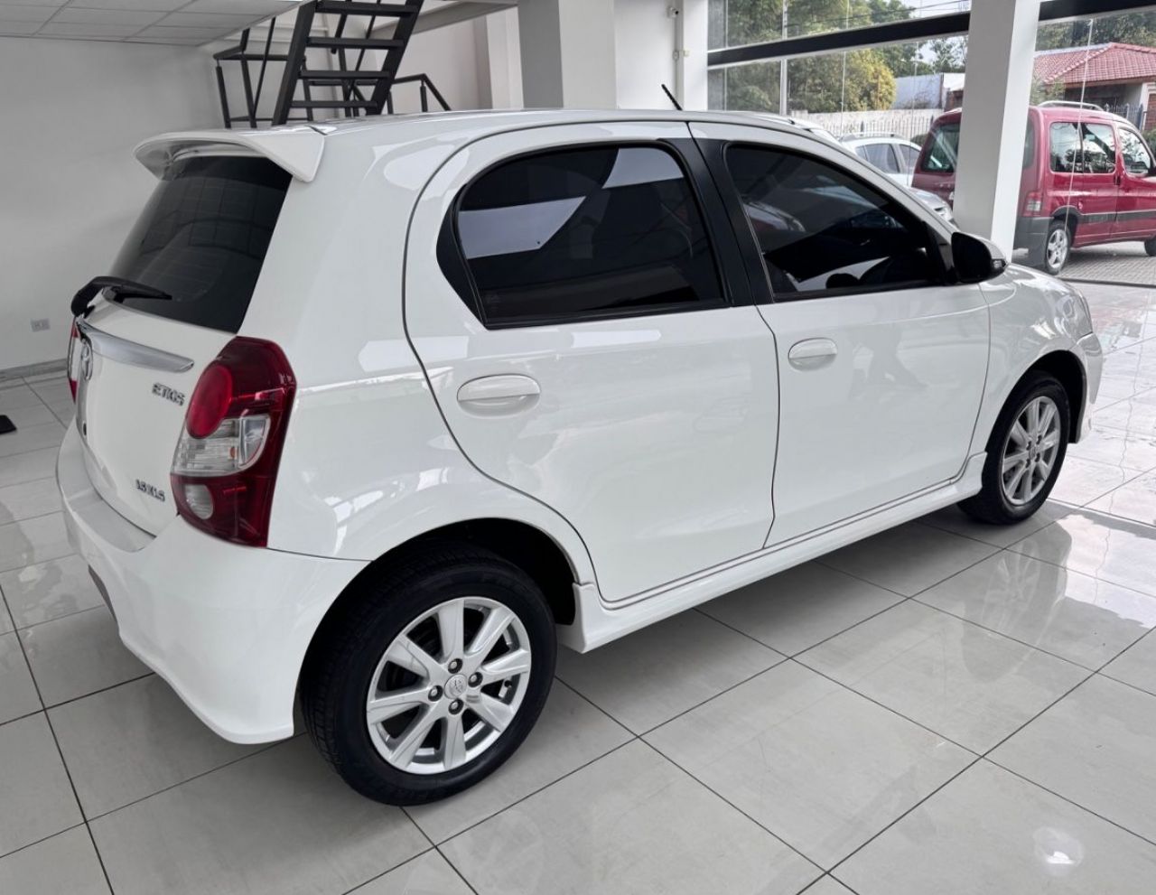 Toyota Etios Usado Financiado en Córdoba, deRuedas