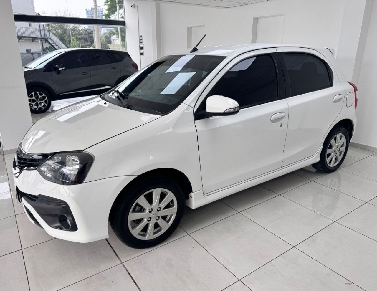 Toyota Etios Usado Financiado en Córdoba, deRuedas