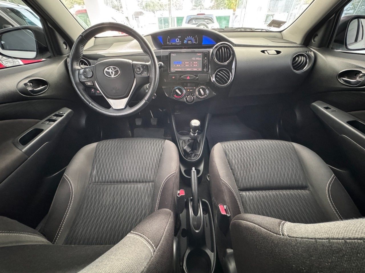 Toyota Etios Usado Financiado en Córdoba, deRuedas