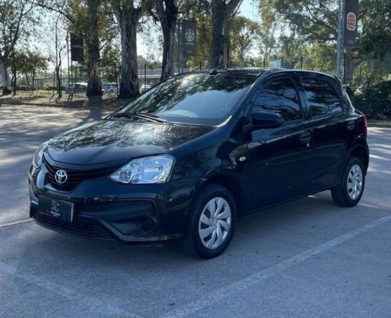 Toyota Etios Usado Financiado en Córdoba, deRuedas