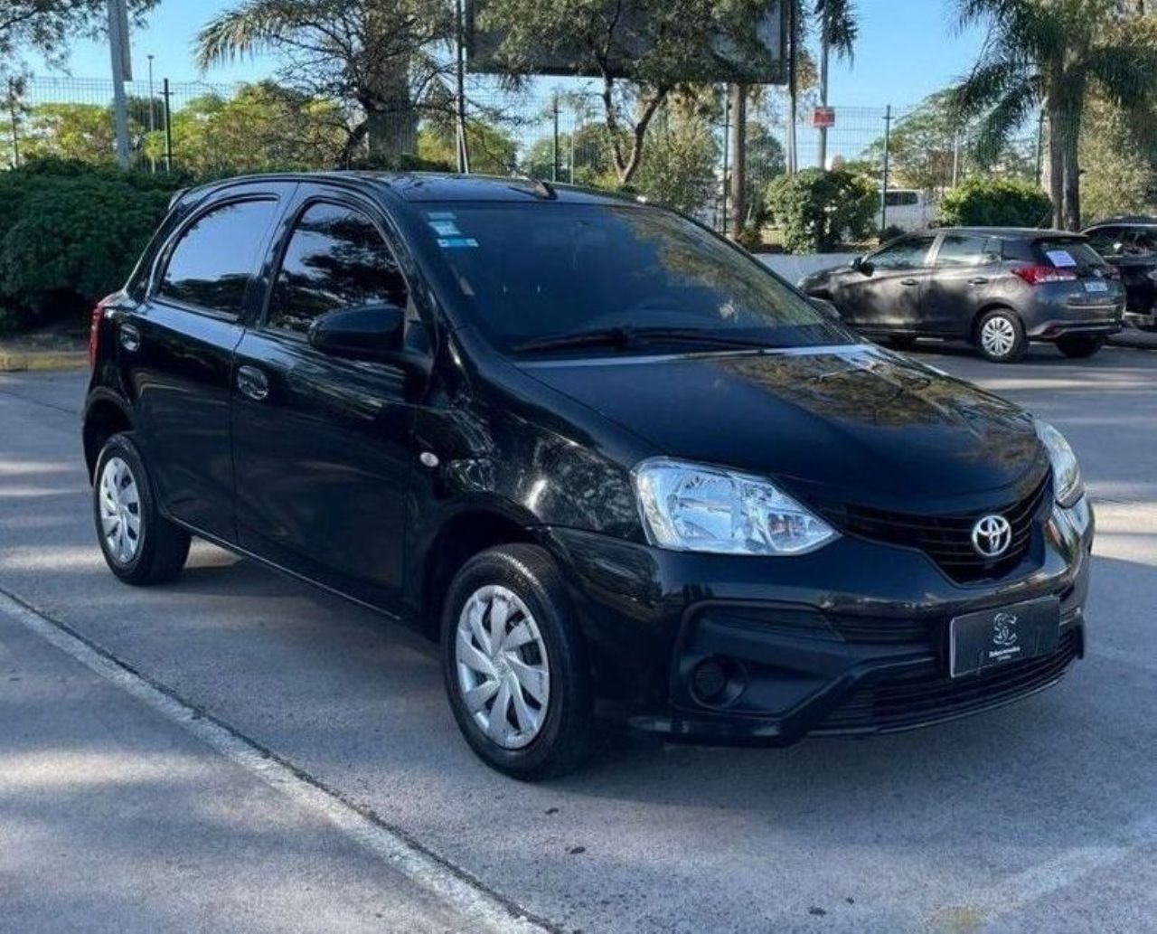 Toyota Etios Usado Financiado en Córdoba, deRuedas