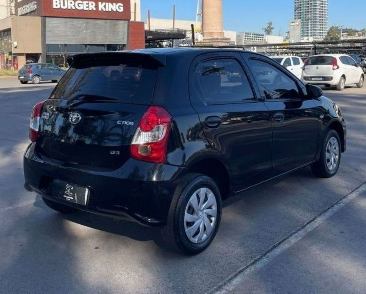 Toyota Etios Usado Financiado en Córdoba, deRuedas