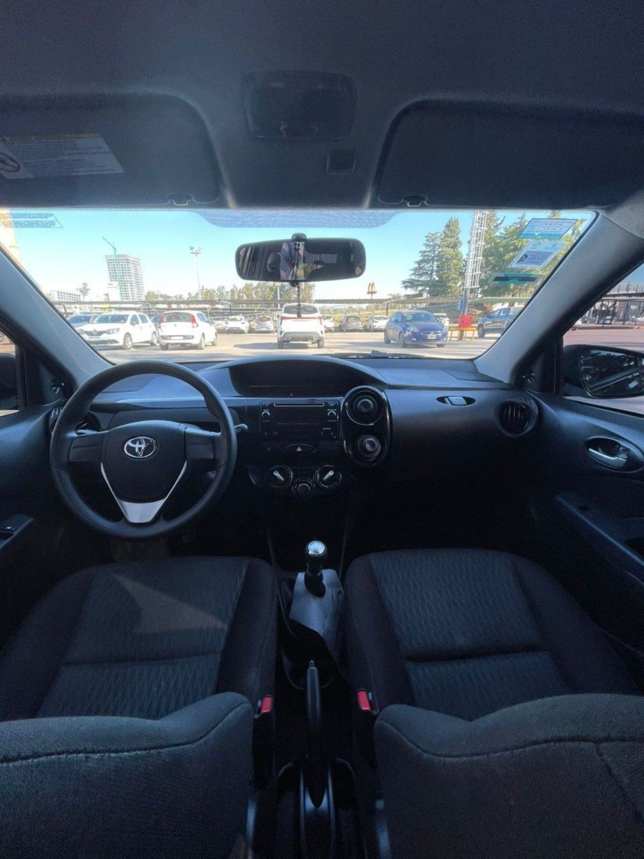Toyota Etios Usado Financiado en Córdoba, deRuedas