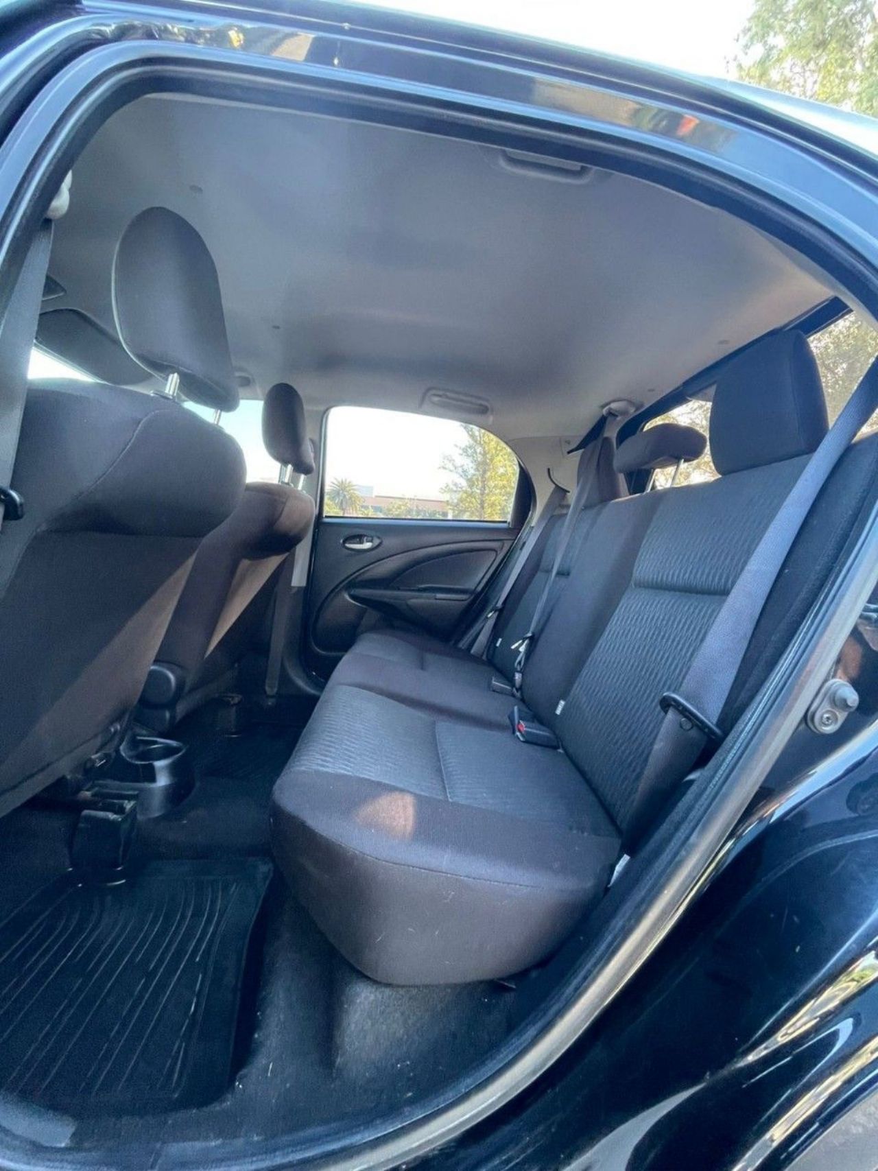 Toyota Etios Usado Financiado en Córdoba, deRuedas