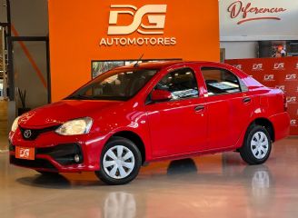 Toyota Etios Usado en Córdoba Financiado