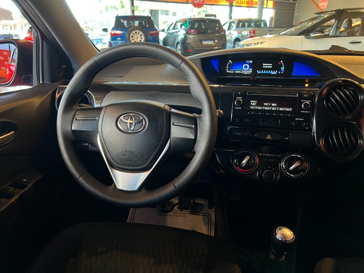 Toyota Etios Usado Financiado en Córdoba, deRuedas