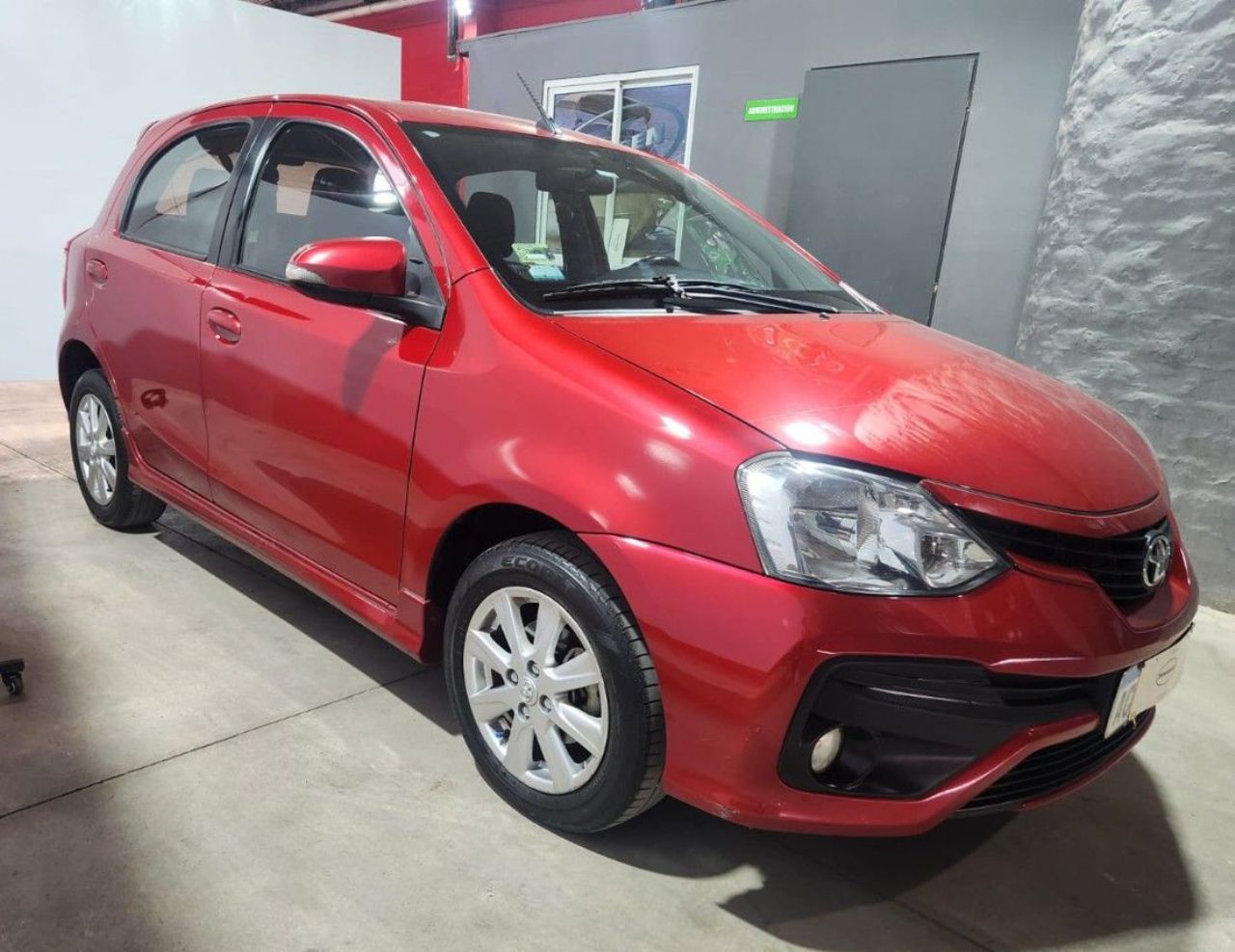 Toyota Etios Usado en Mendoza, deRuedas