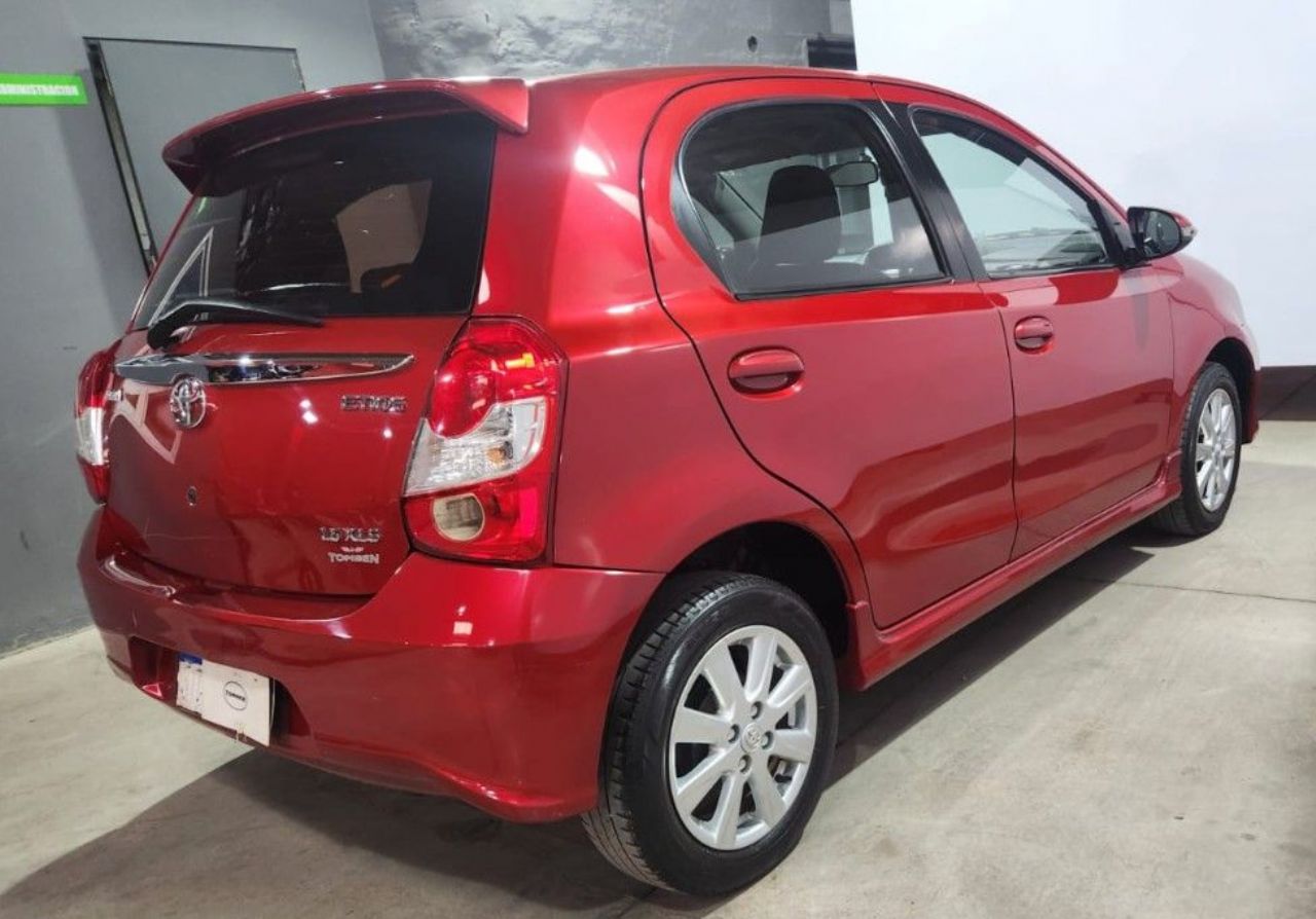 Toyota Etios Usado en Mendoza, deRuedas