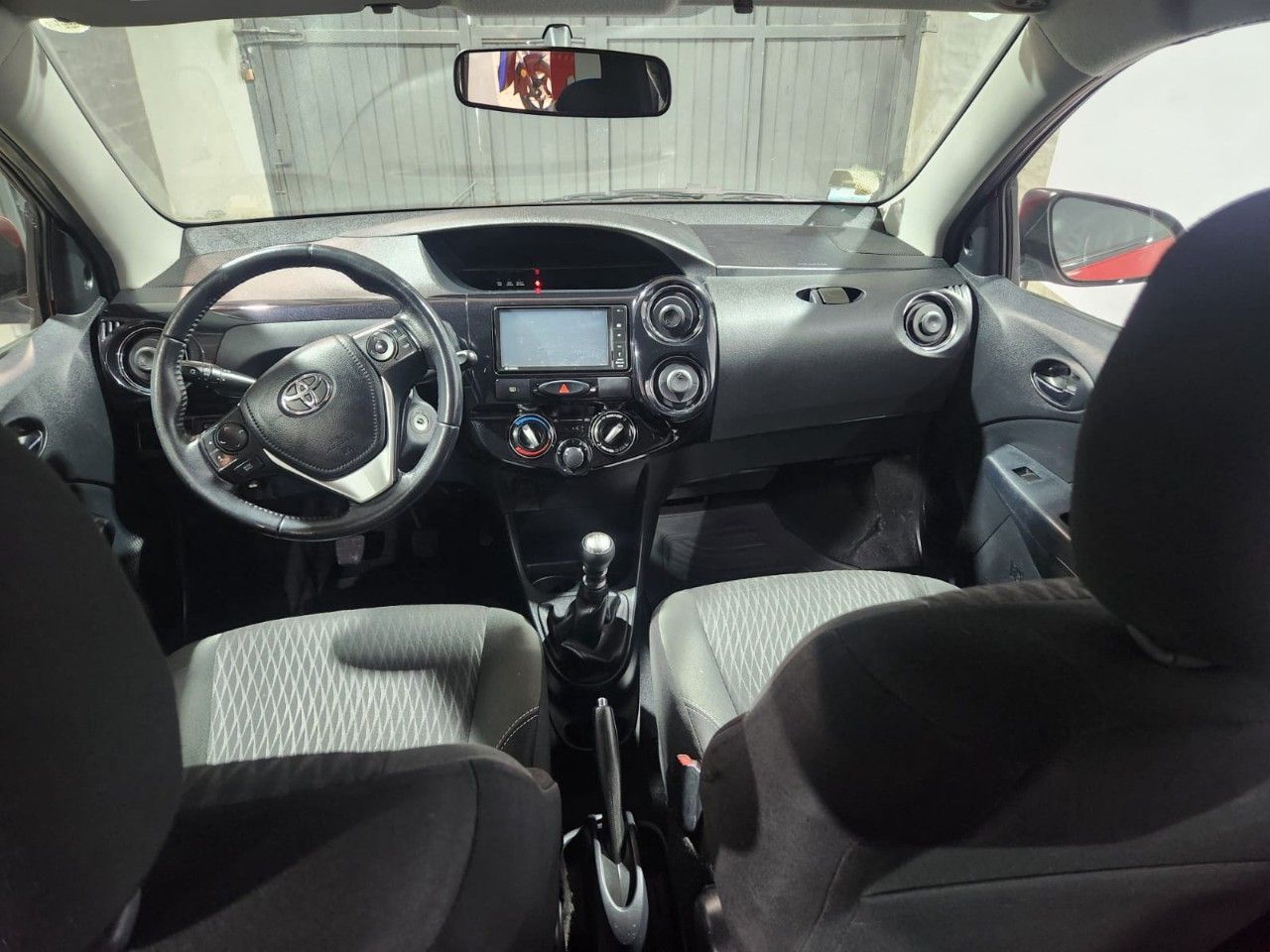 Toyota Etios Usado en Mendoza, deRuedas