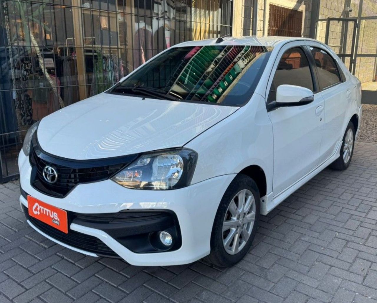 Toyota Etios Usado Financiado en Córdoba, deRuedas
