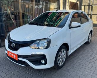 Toyota Etios Usado en Córdoba Financiado