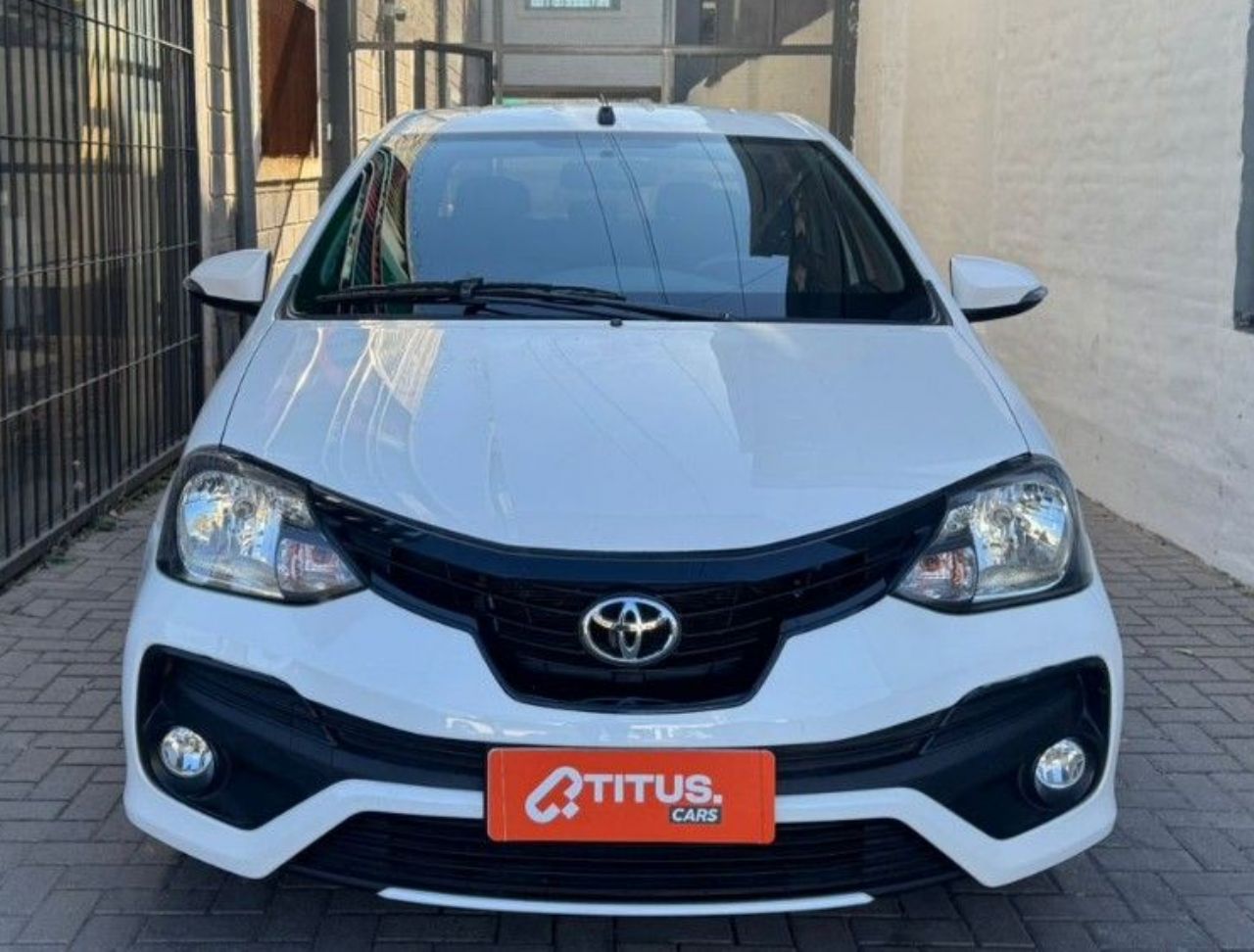 Toyota Etios Usado Financiado en Córdoba, deRuedas
