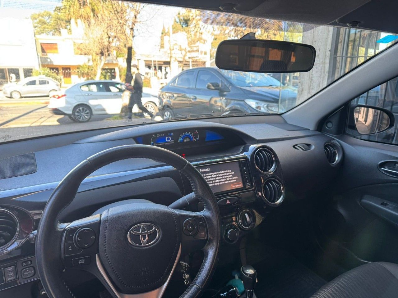 Toyota Etios Usado Financiado en Córdoba, deRuedas