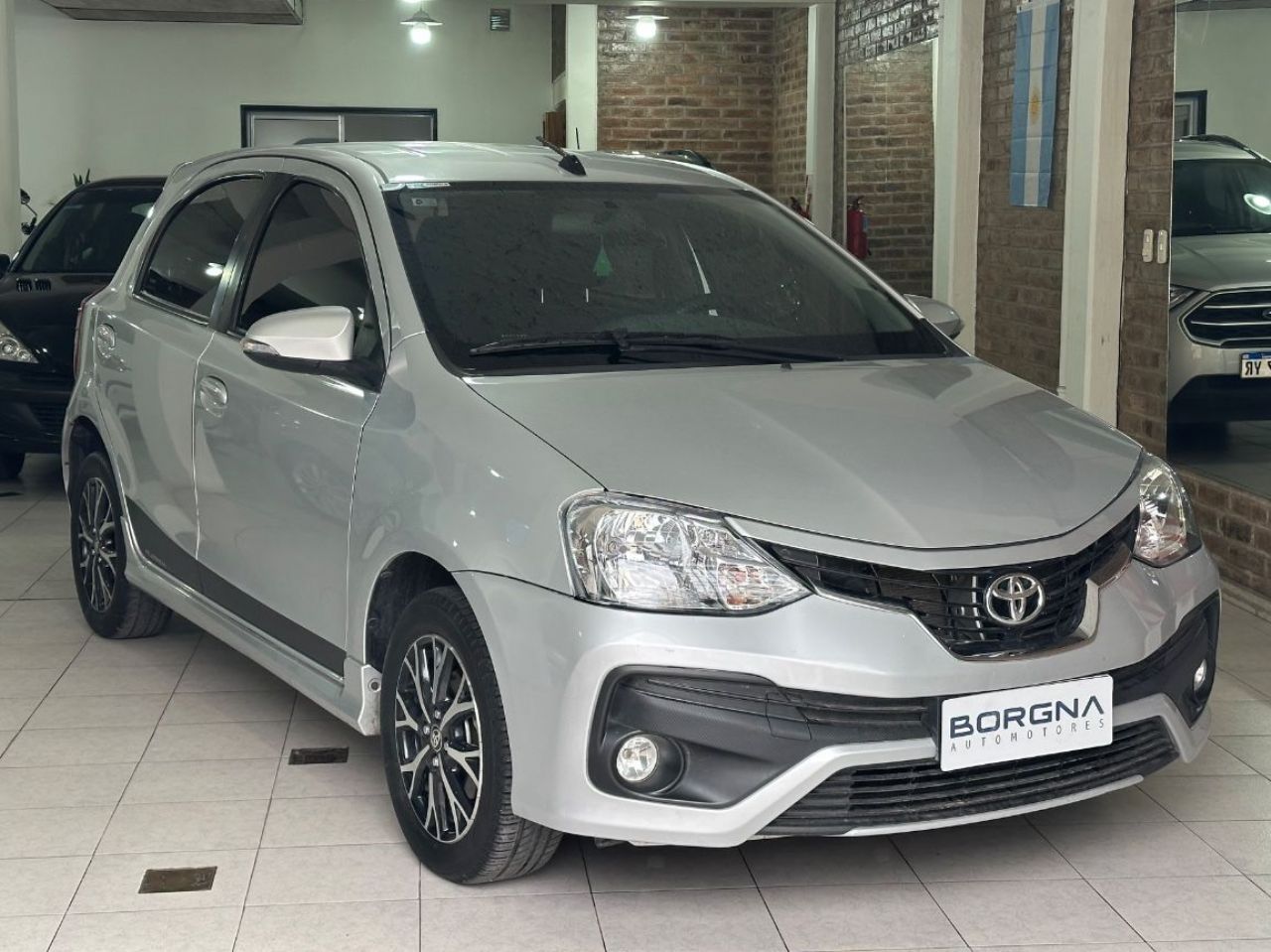 Toyota Etios Usado Financiado en Mendoza, deRuedas