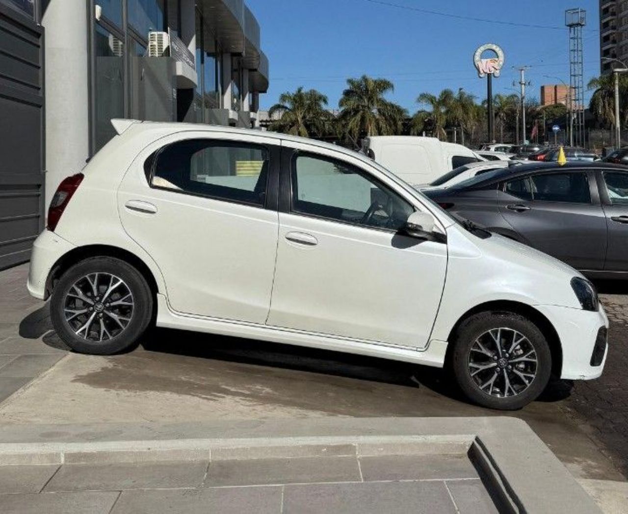 Toyota Etios Usado Financiado en Córdoba, deRuedas