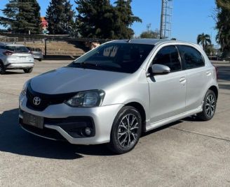 Toyota Etios Usado en Córdoba Financiado