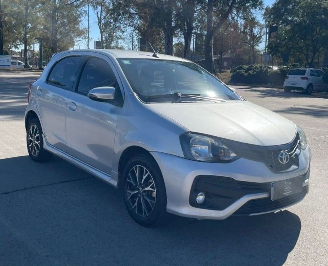 Toyota Etios Usado Financiado en Córdoba, deRuedas