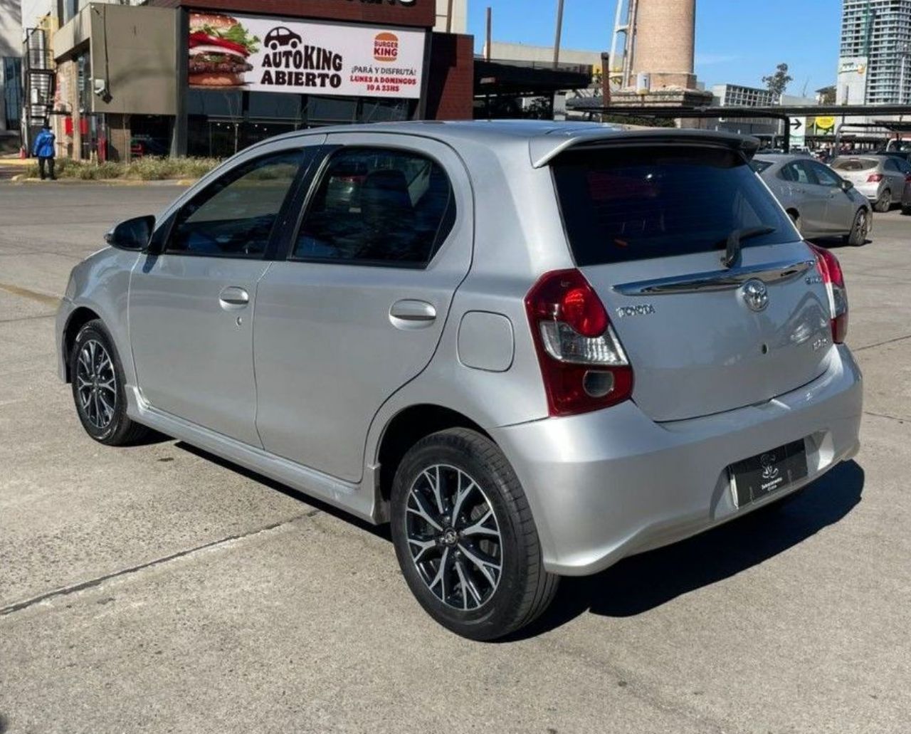 Toyota Etios Usado Financiado en Córdoba, deRuedas