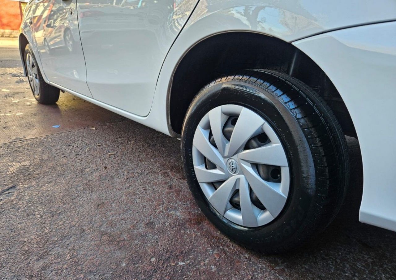 Toyota Etios Usado en Mendoza, deRuedas