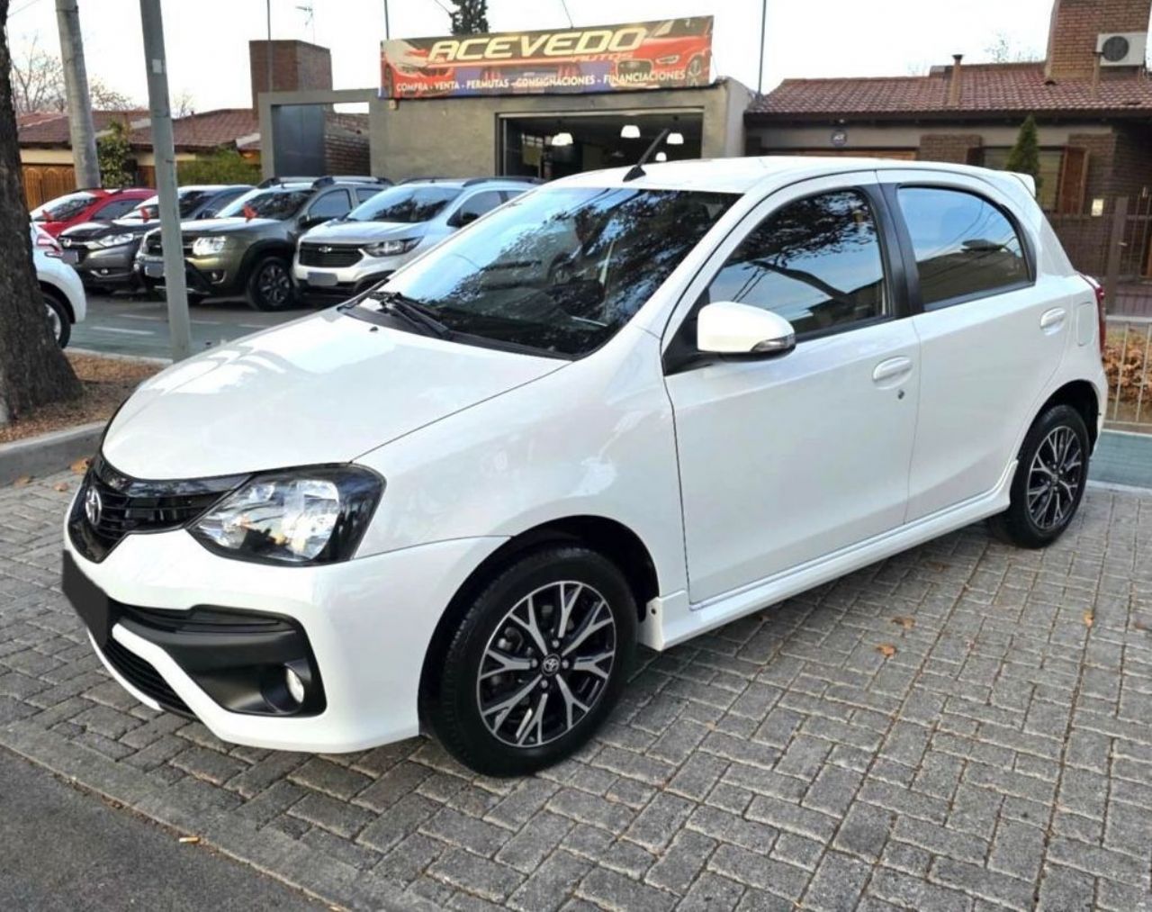 Toyota Etios Usado en Mendoza, deRuedas