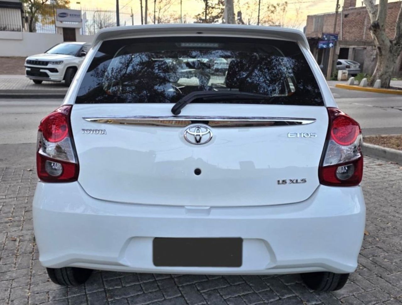 Toyota Etios Usado en Mendoza, deRuedas