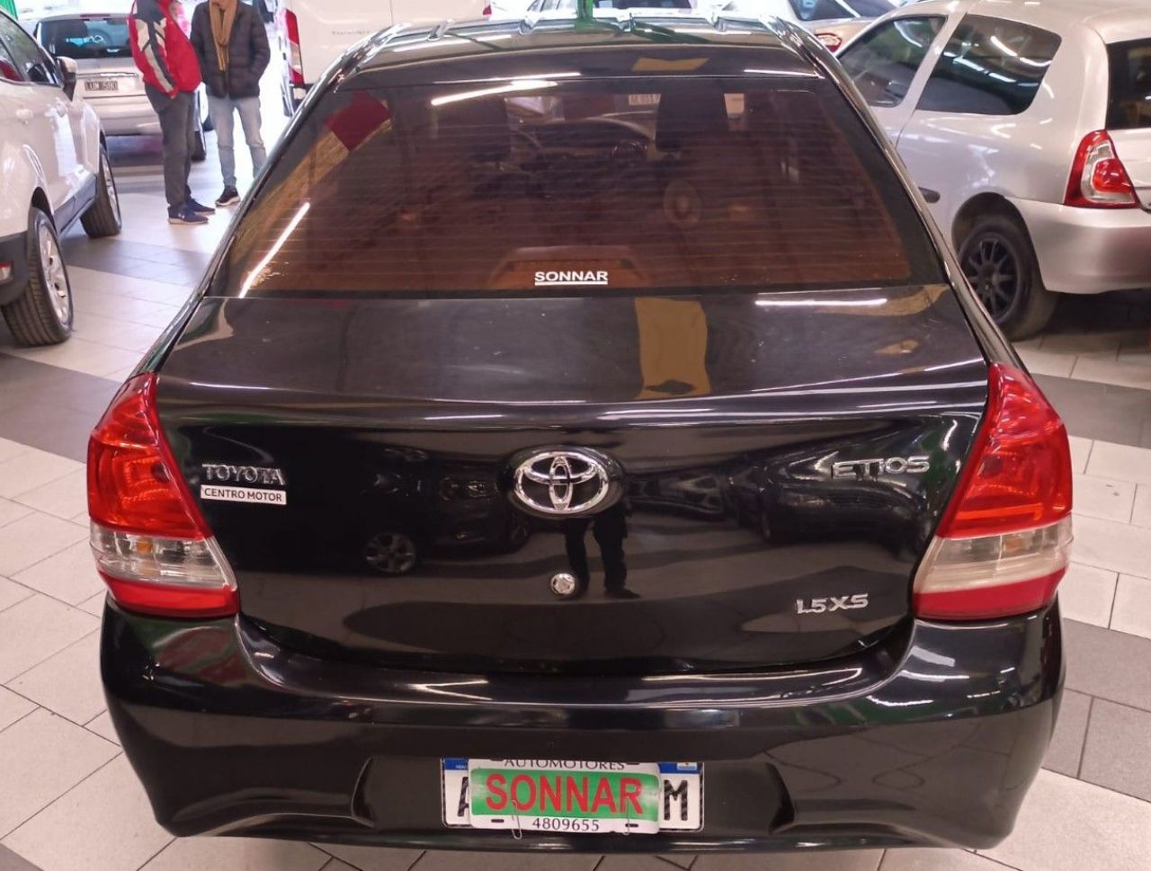 Toyota Etios Usado Financiado en Córdoba, deRuedas