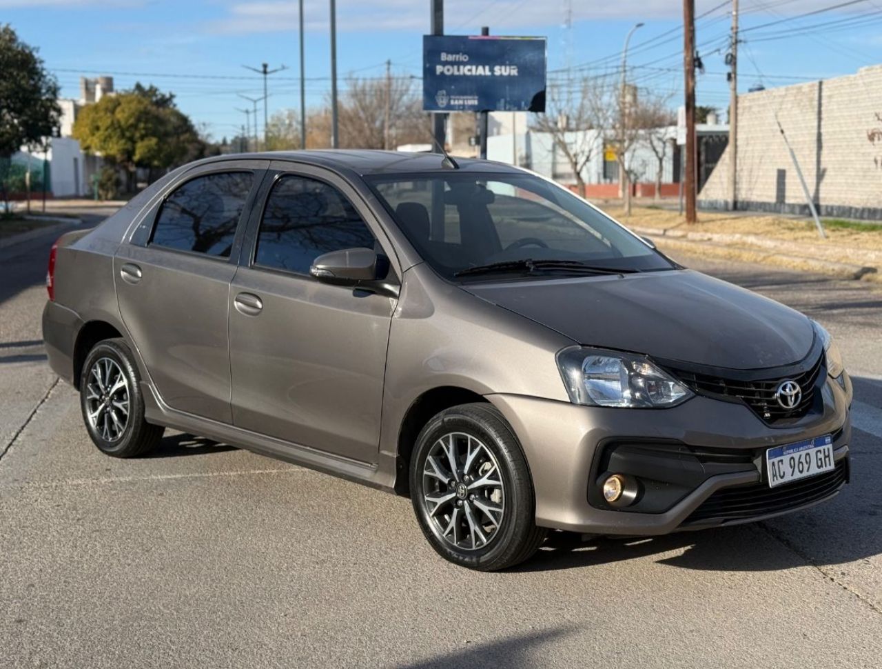 Toyota Etios Usado en San Luis, deRuedas