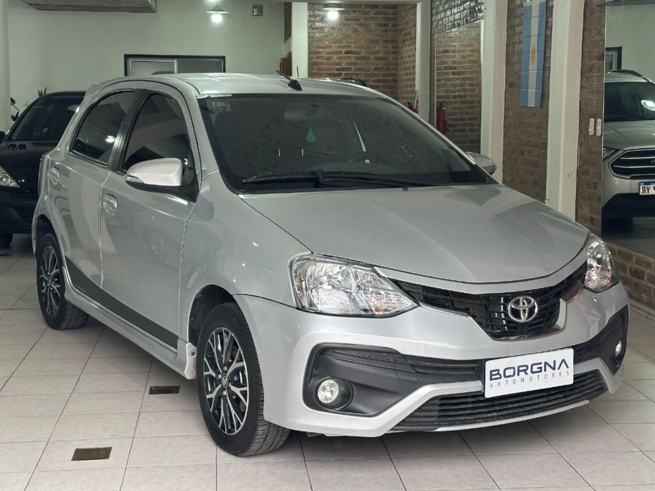 Toyota Etios Usado Financiado en Mendoza, deRuedas