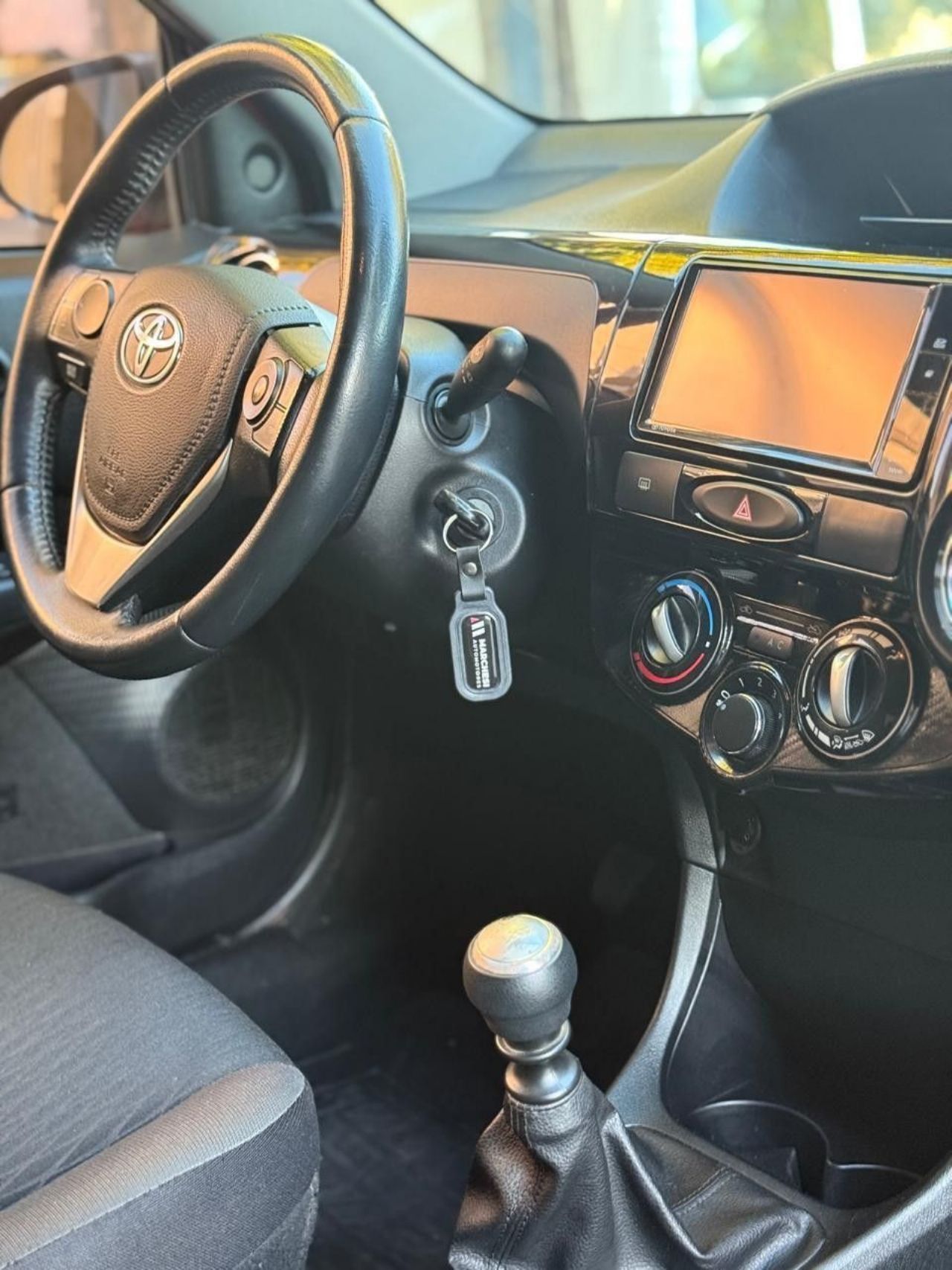 Toyota Etios Usado Financiado en Córdoba, deRuedas