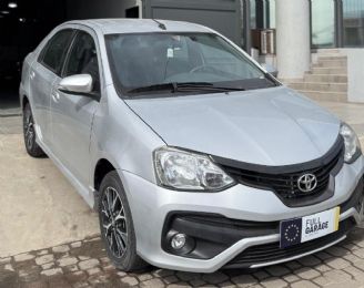 Toyota Etios Usado en Córdoba Financiado
