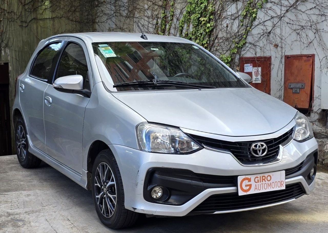 Toyota Etios Usado Financiado en Buenos Aires, deRuedas