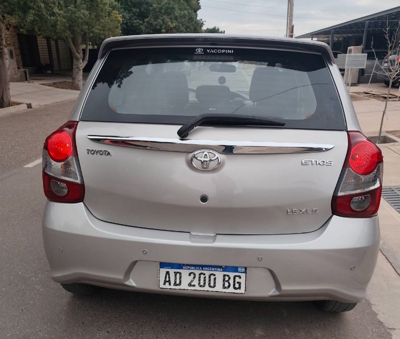 Toyota Etios Usado en Mendoza, deRuedas