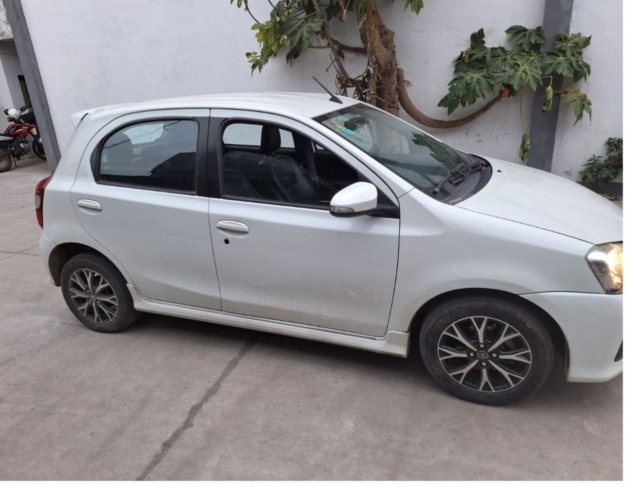 Toyota Etios Usado en Tucumán, deRuedas