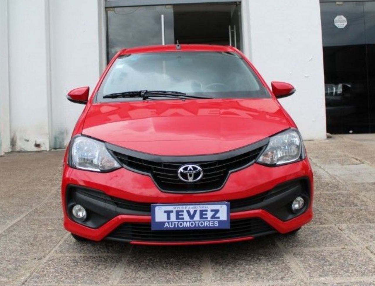 Toyota Etios Usado en Córdoba, deRuedas