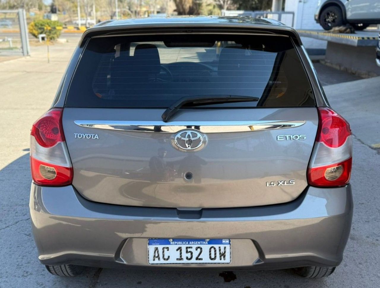 Toyota Etios Usado en Mendoza, deRuedas